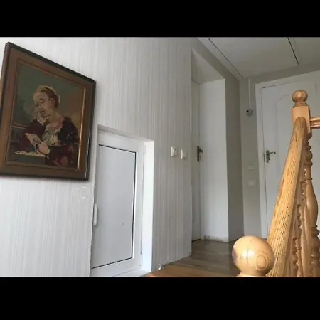 In A Private House 5 Min From Airport