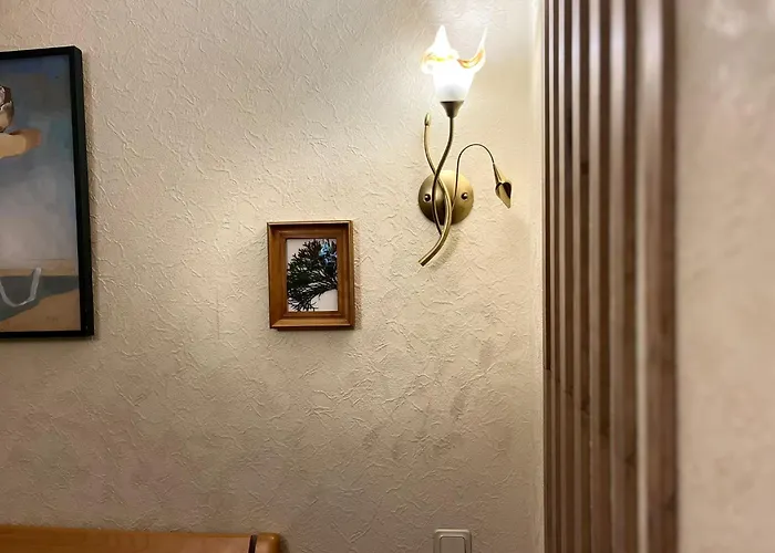 In A Private House 5 Min From Airport ホームステイ *