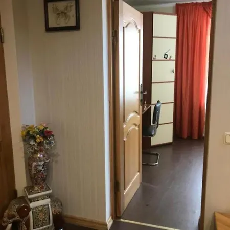 In A Private House 5 Min From Airport Habitación en casa particular