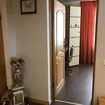 In A Private House 5 Min From Airport Privat bolig